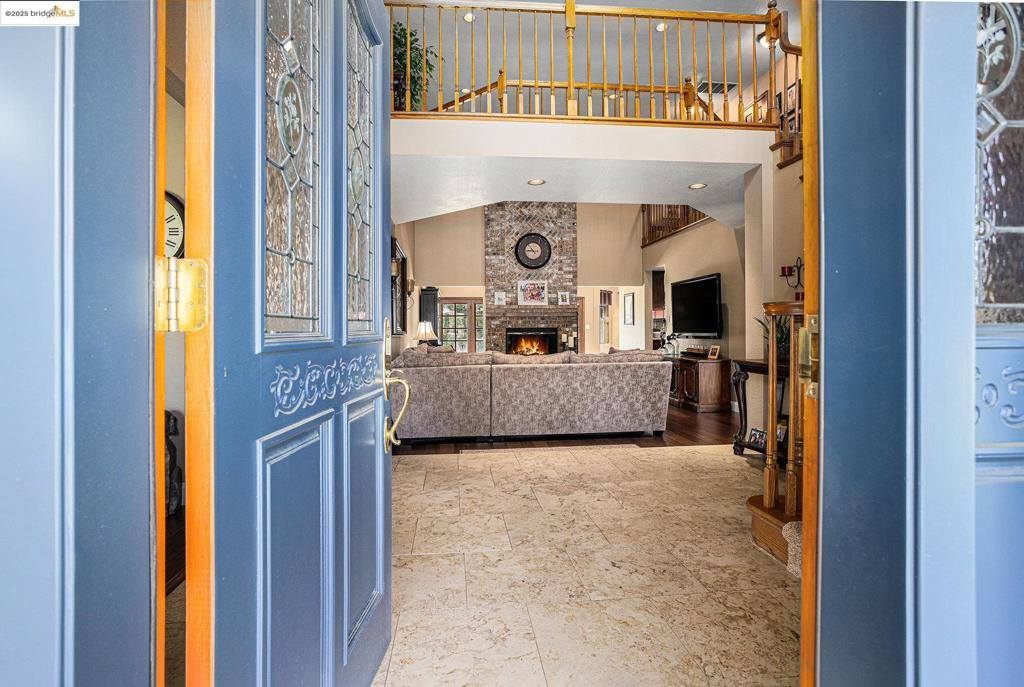 15 Madeira Ct, Oakley, CA 94561