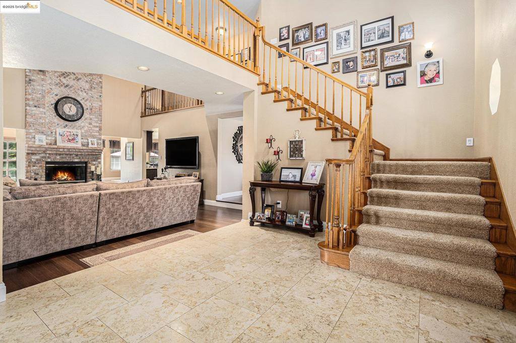 15 Madeira Ct, Oakley, CA 94561