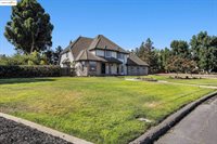 15 Madeira Ct, Oakley, CA 94561