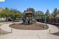 15 Madeira Ct, Oakley, CA 94561