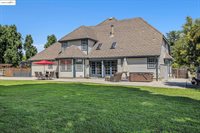 15 Madeira Ct, Oakley, CA 94561