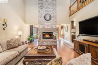 15 Madeira Ct, Oakley, CA 94561