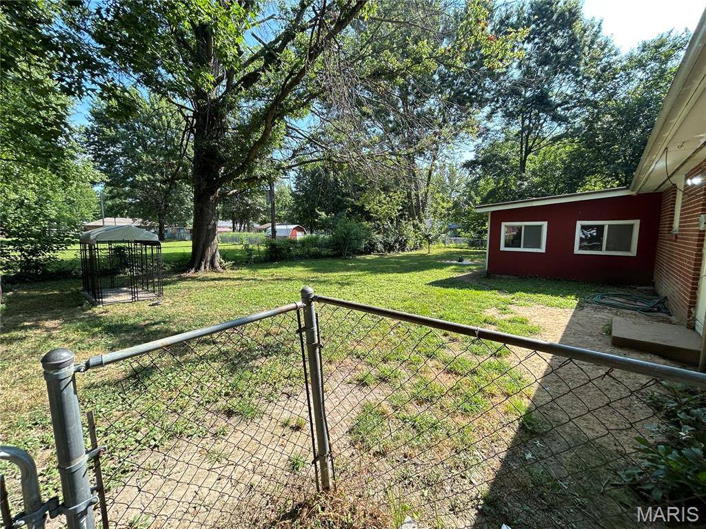 515 West James Boulevard, Saint James, MO 65559