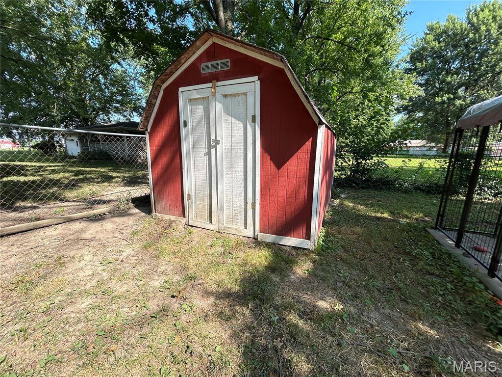 515 West James Boulevard, Saint James, MO 65559