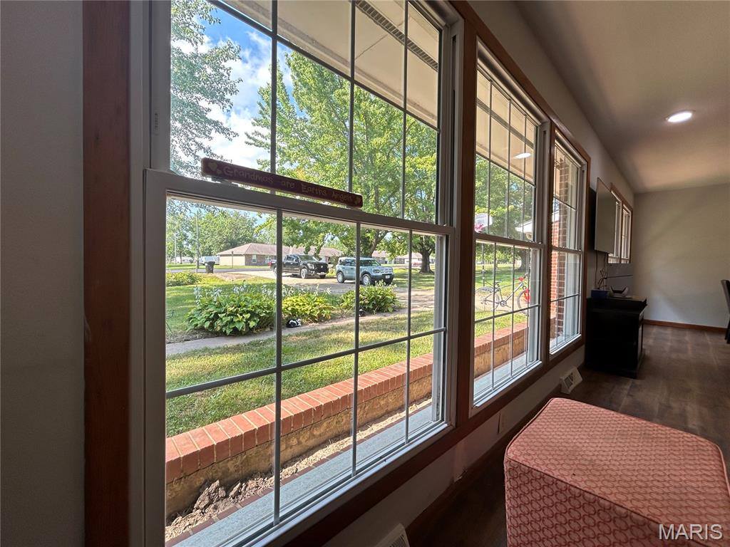 515 West James Boulevard, Saint James, MO 65559