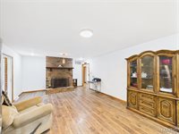 515 West James Boulevard, Saint James, MO 65559