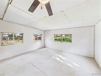 515 West James Boulevard, Saint James, MO 65559