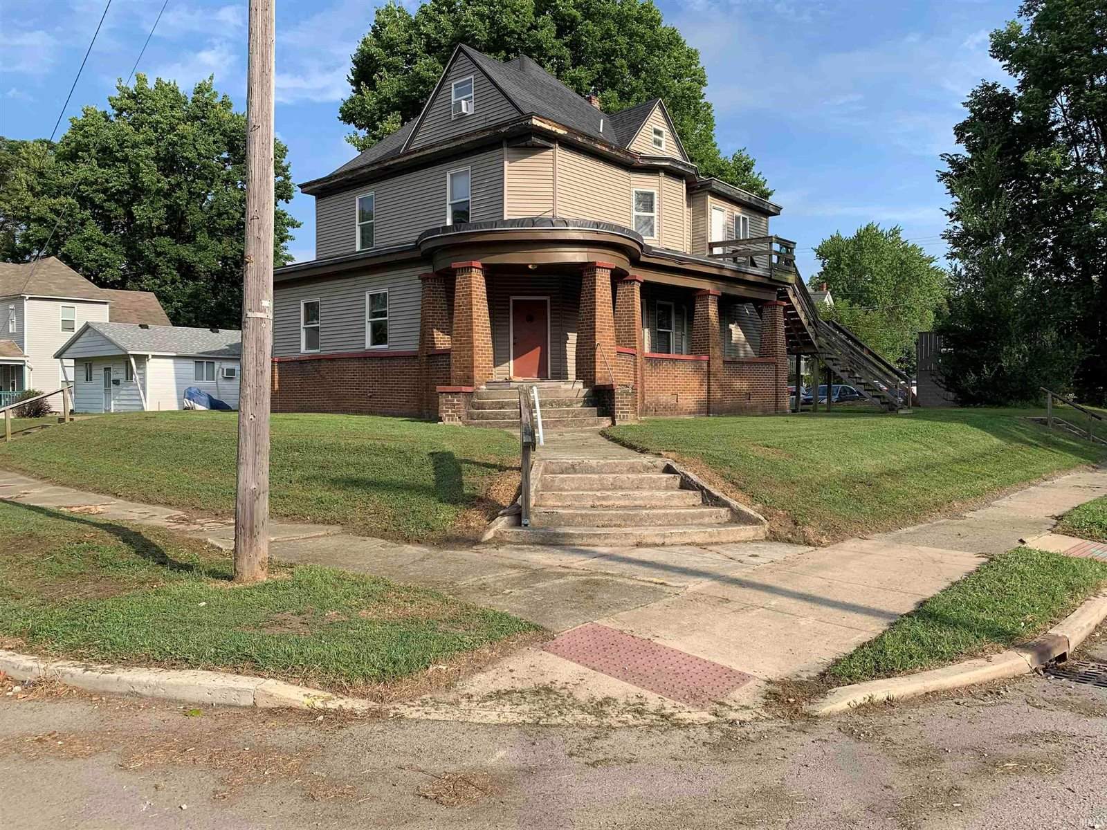 800-802 W North Street, Muncie, IN 47305