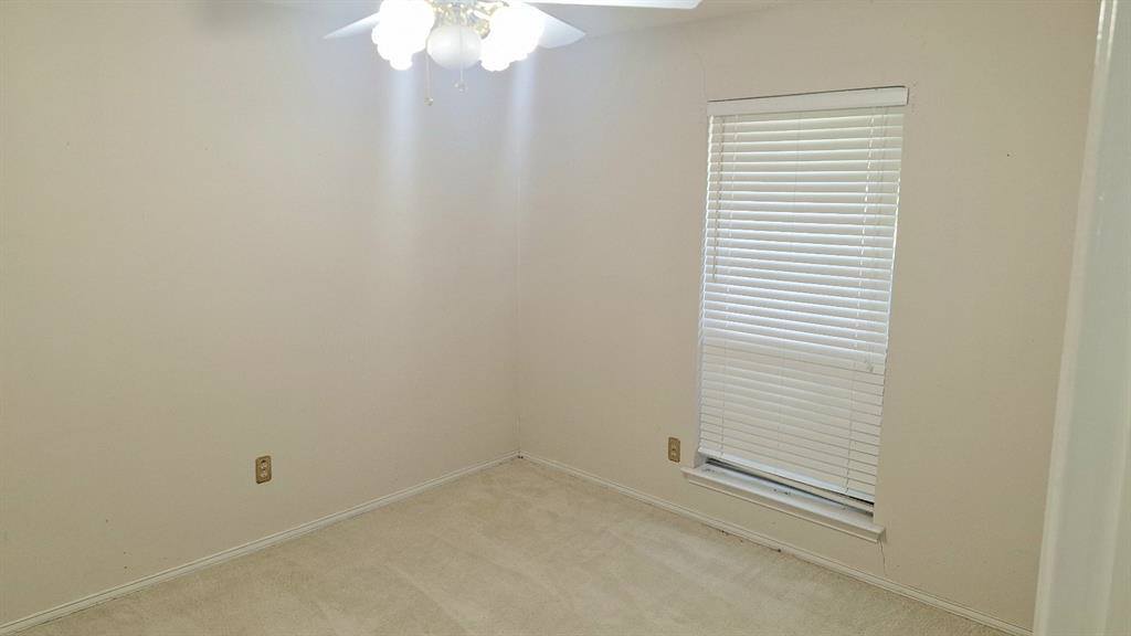 222 Mistletoe Drive, Richardson, TX 75081