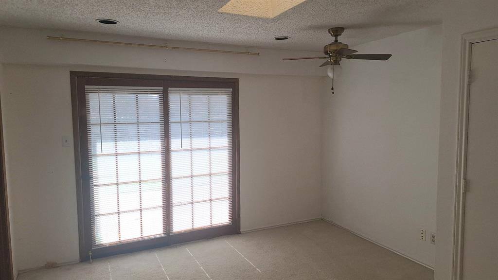 222 Mistletoe Drive, Richardson, TX 75081