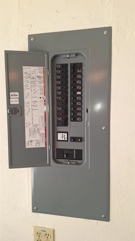 222 Mistletoe Drive, Richardson, TX 75081