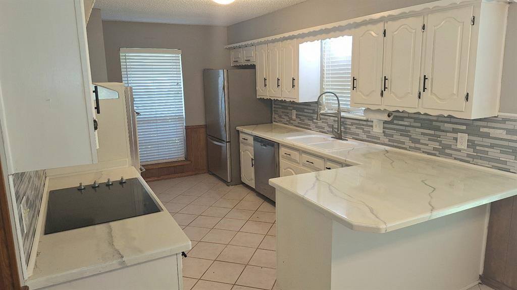 222 Mistletoe Drive, Richardson, TX 75081