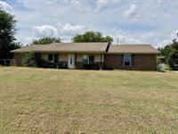 5704 Earl Dr Drive, Shawnee, OK 74804