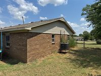 5704 Earl Dr Drive, Shawnee, OK 74804