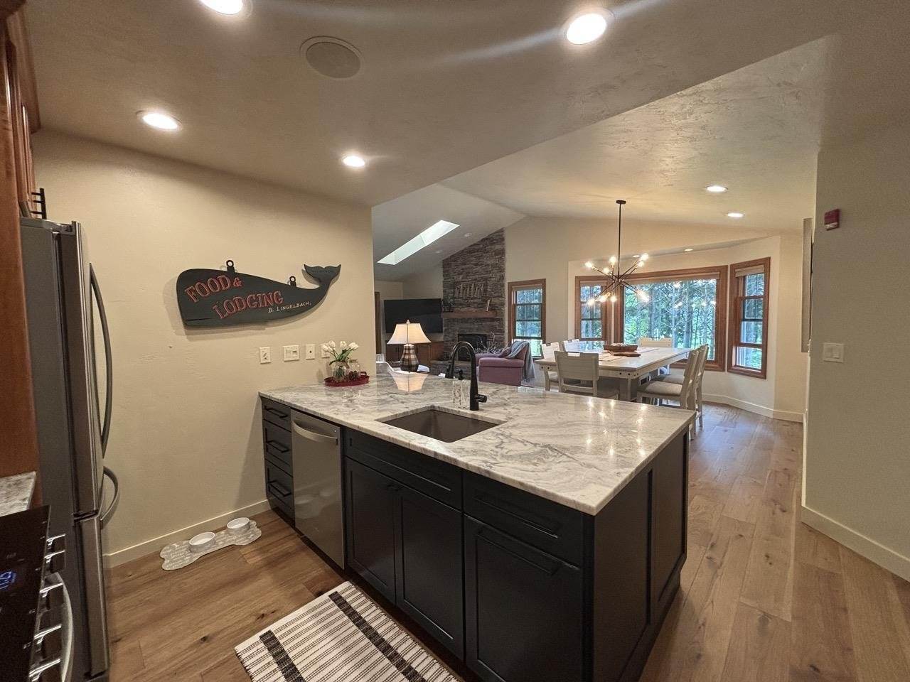 6948 Cobblestone Road, Egg Harbor, WI 54209