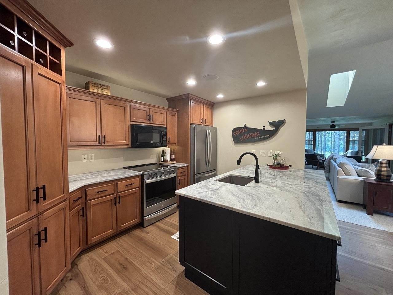 6948 Cobblestone Road, Egg Harbor, WI 54209