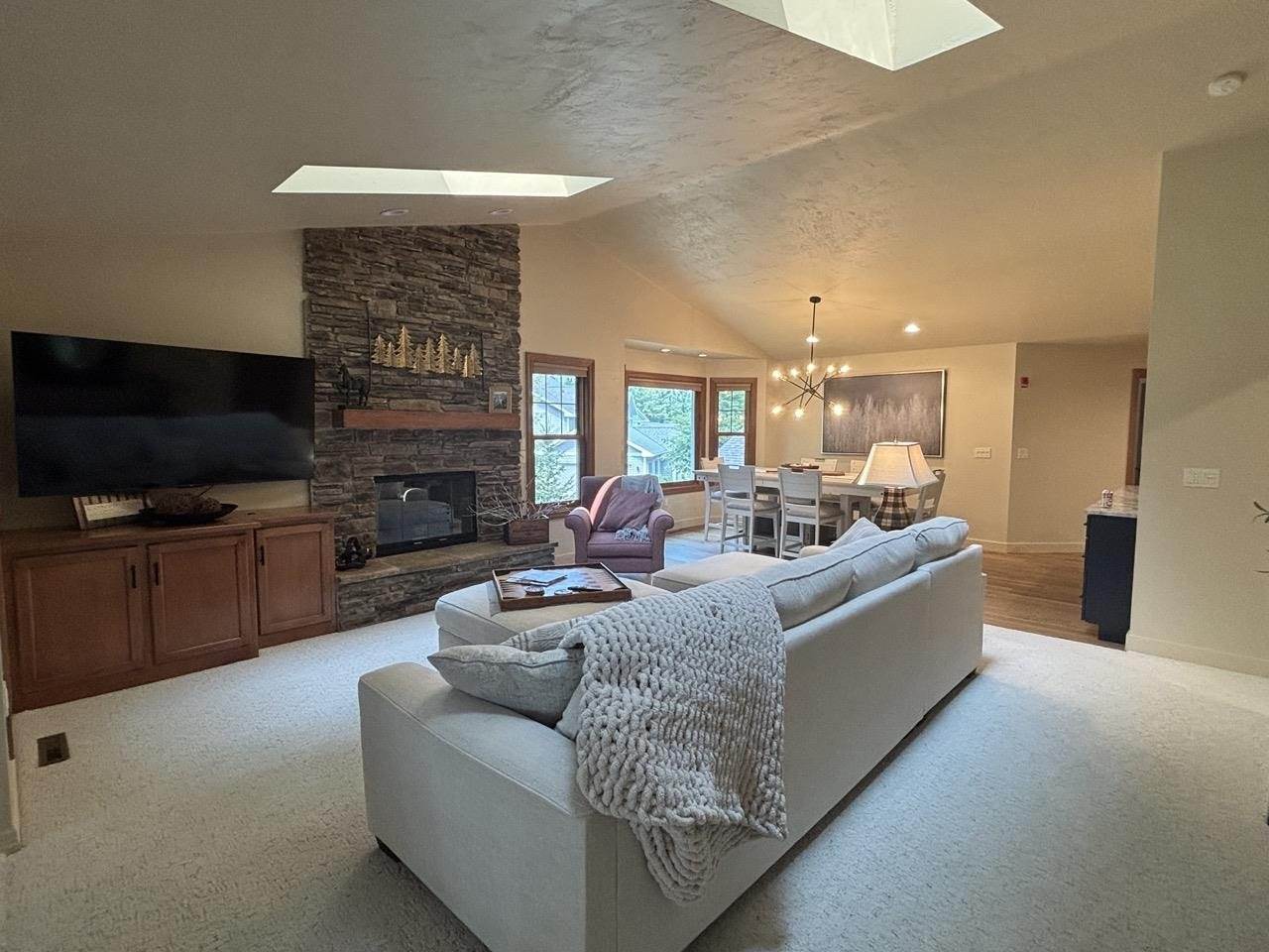 6948 Cobblestone Road, Egg Harbor, WI 54209