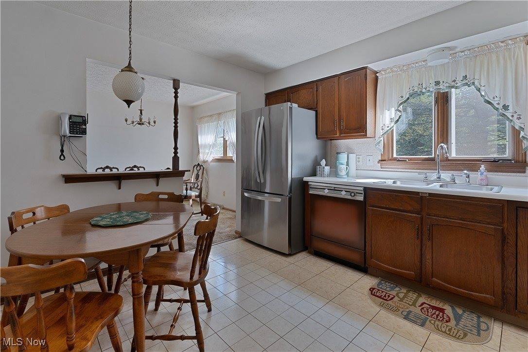 6791 Colleen Drive, Youngstown, OH 44512