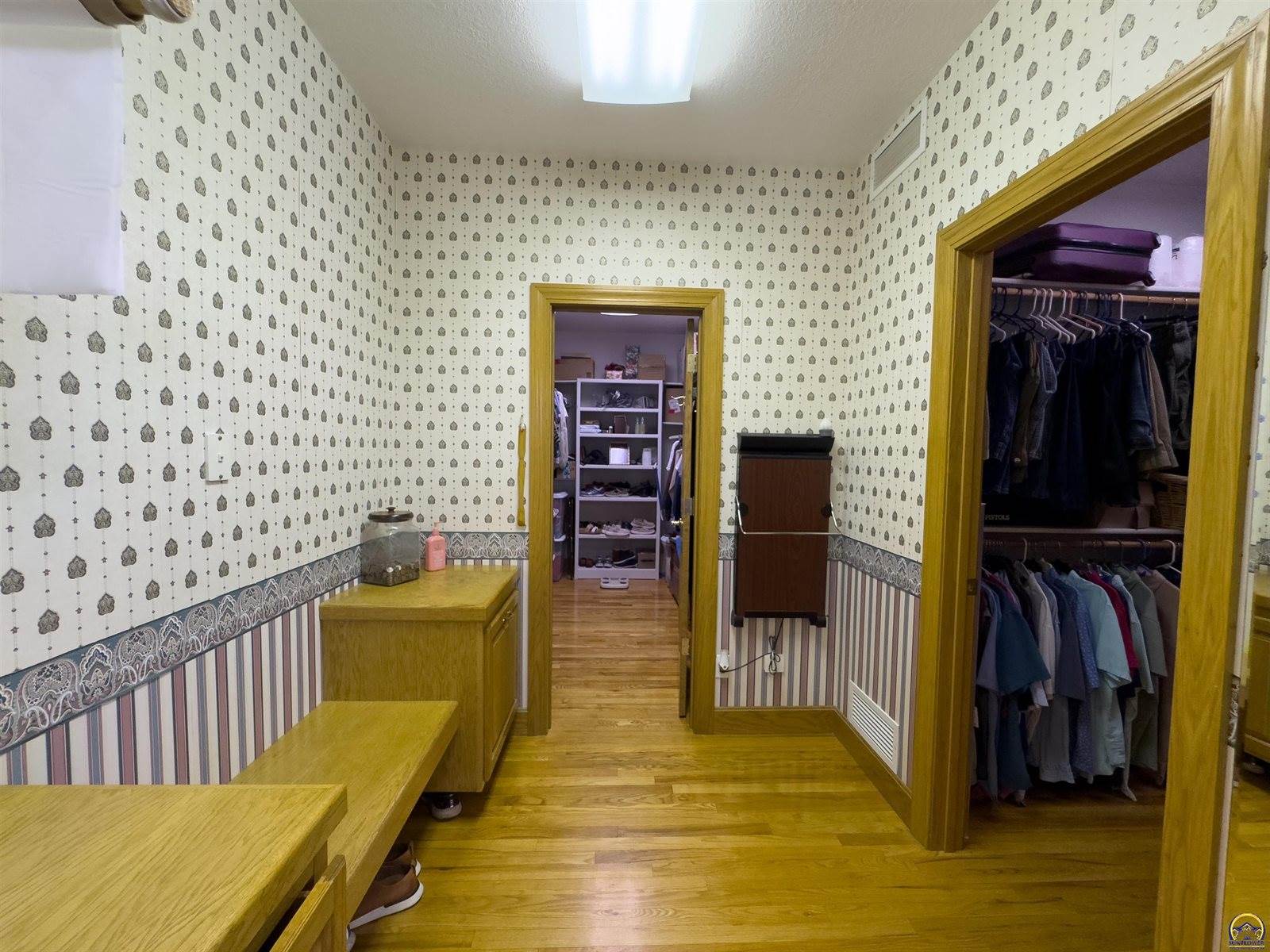 2721 SE Scorpio AVE, Topeka, KS 66605