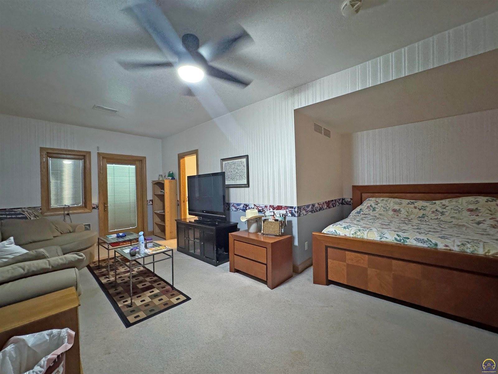 2721 SE Scorpio AVE, Topeka, KS 66605