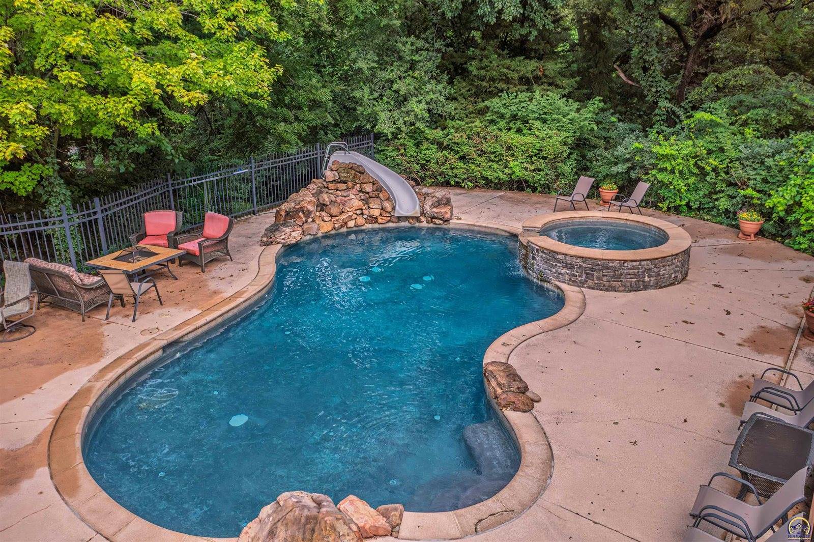 2721 SE Scorpio AVE, Topeka, KS 66605