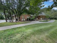 2721 SE Scorpio AVE, Topeka, KS 66605
