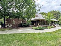 2721 SE Scorpio AVE, Topeka, KS 66605