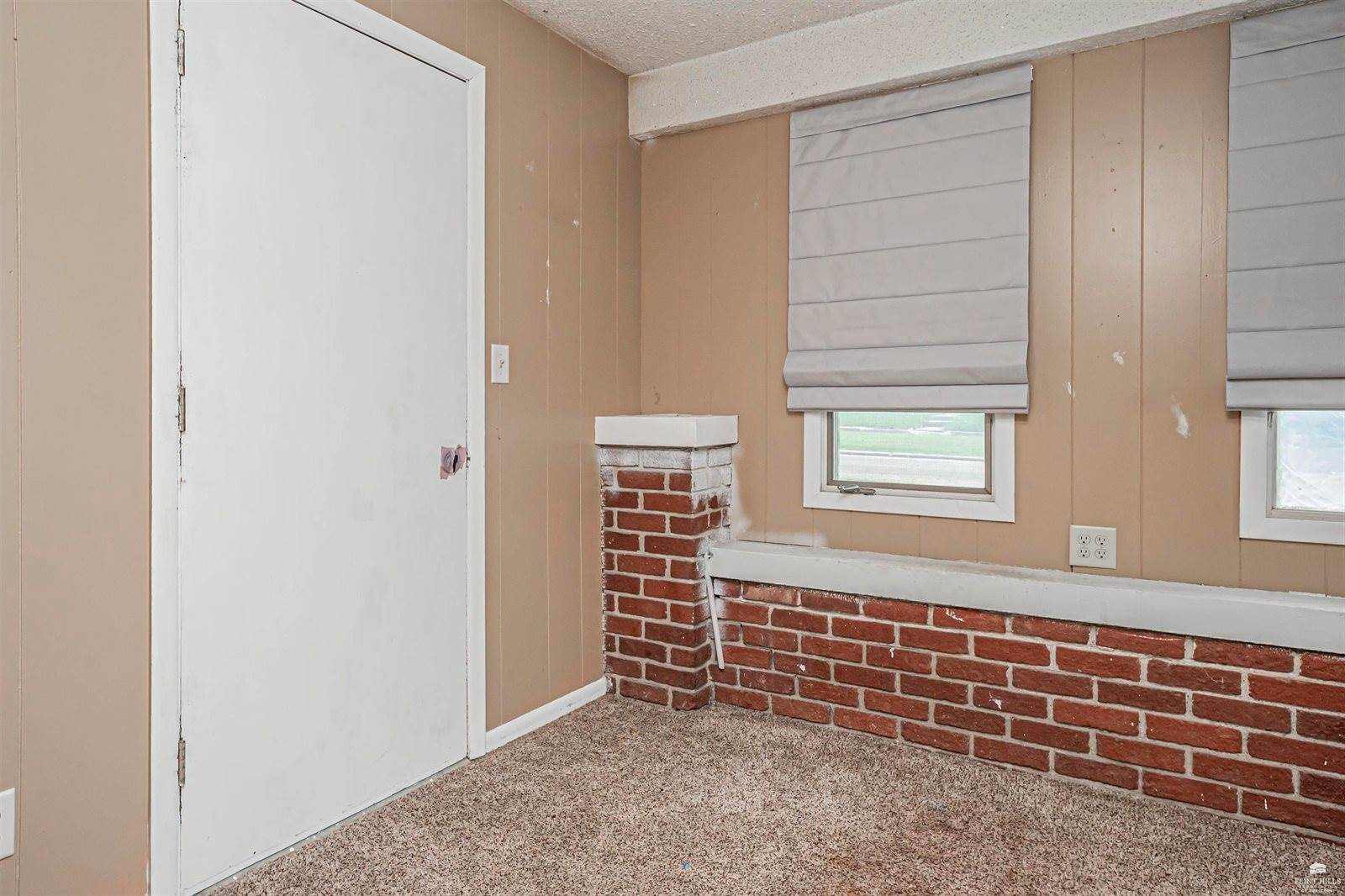 201 South Broadway Street, Herington, KS 67449