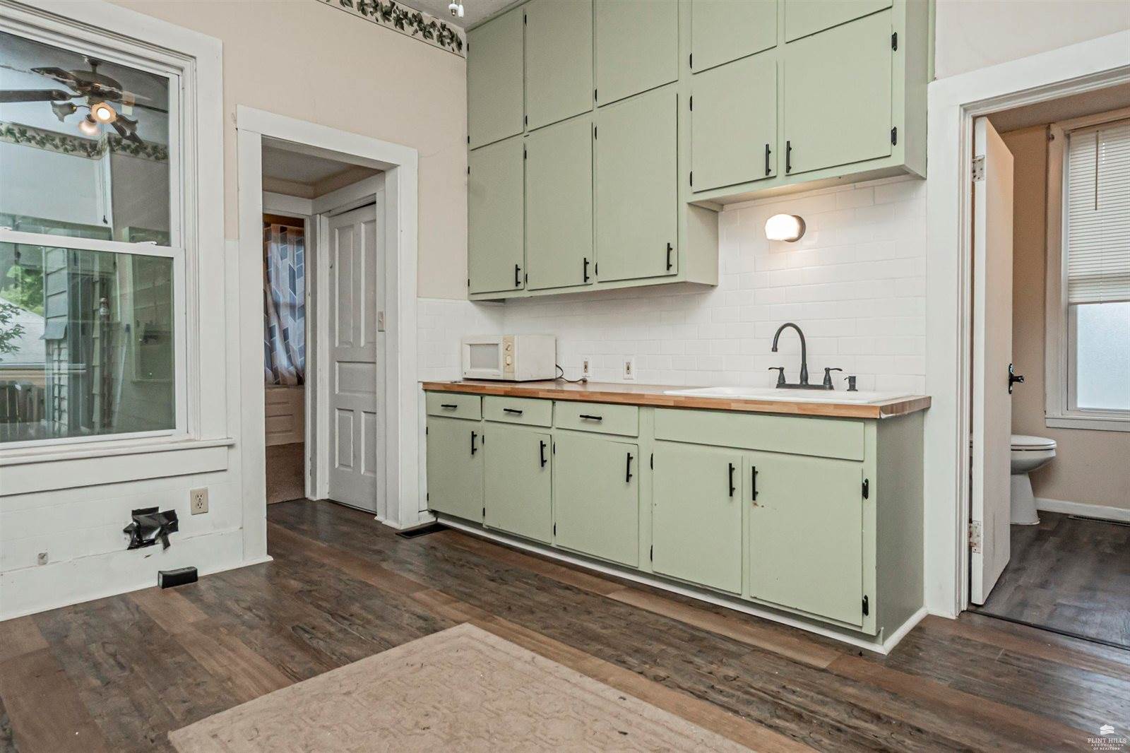 201 South Broadway Street, Herington, KS 67449