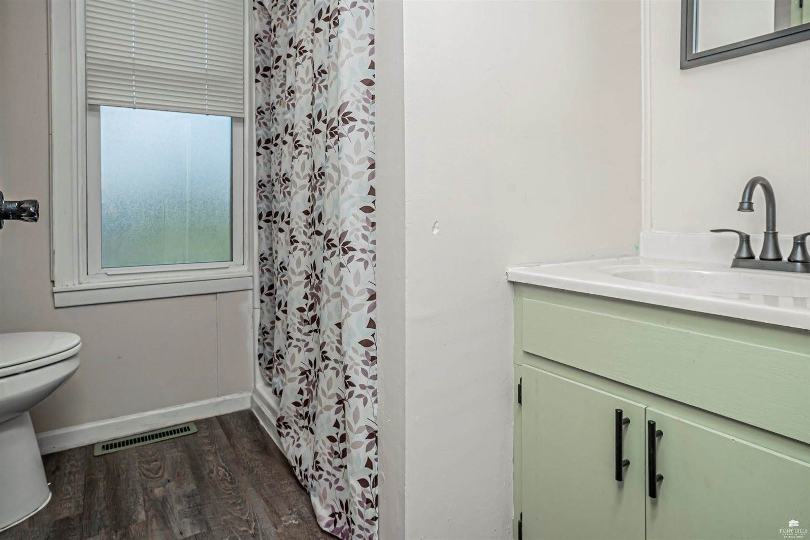 201 South Broadway Street, Herington, KS 67449