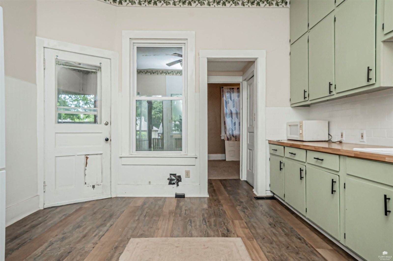 201 South Broadway Street, Herington, KS 67449