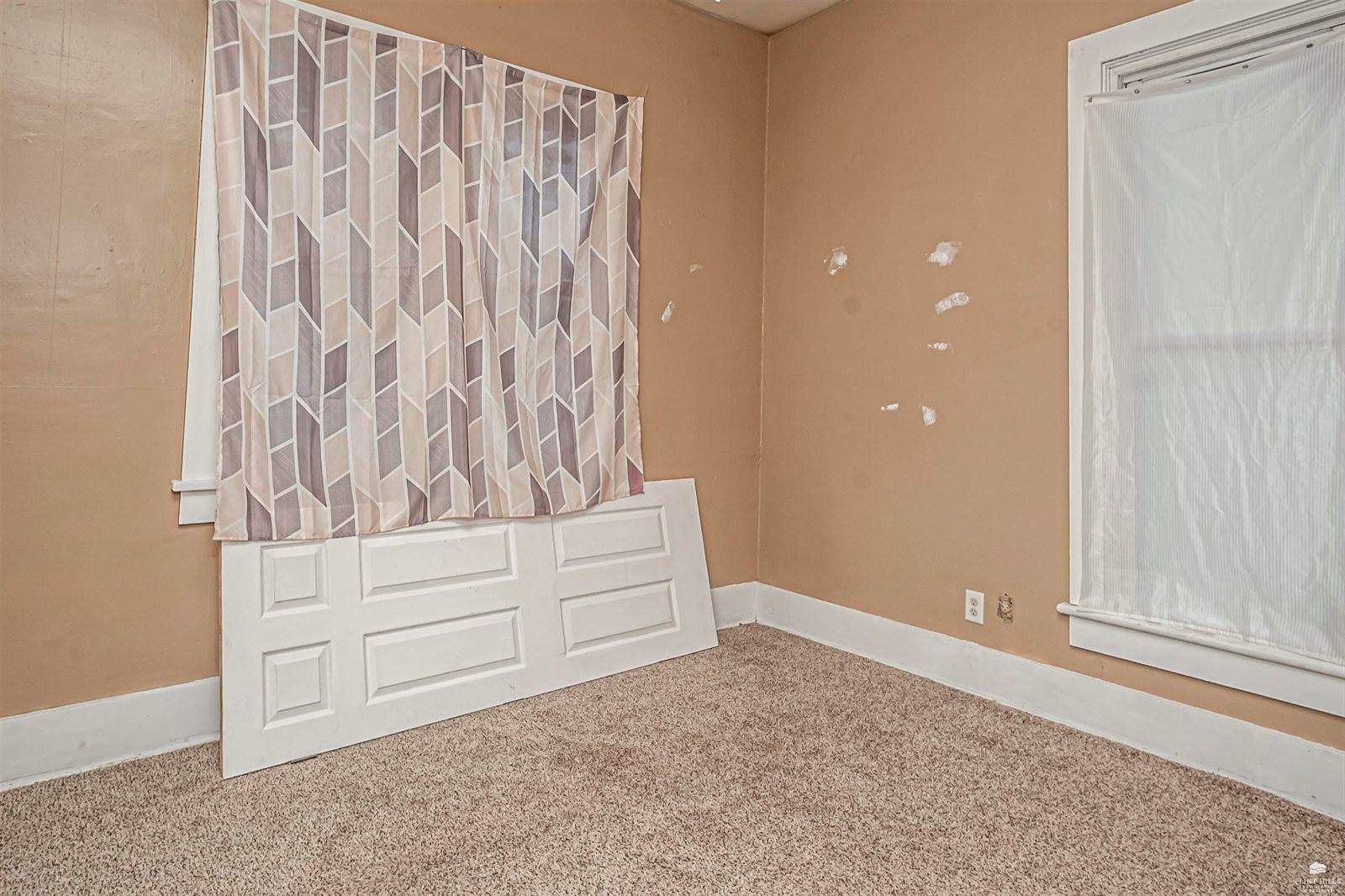 201 South Broadway Street, Herington, KS 67449