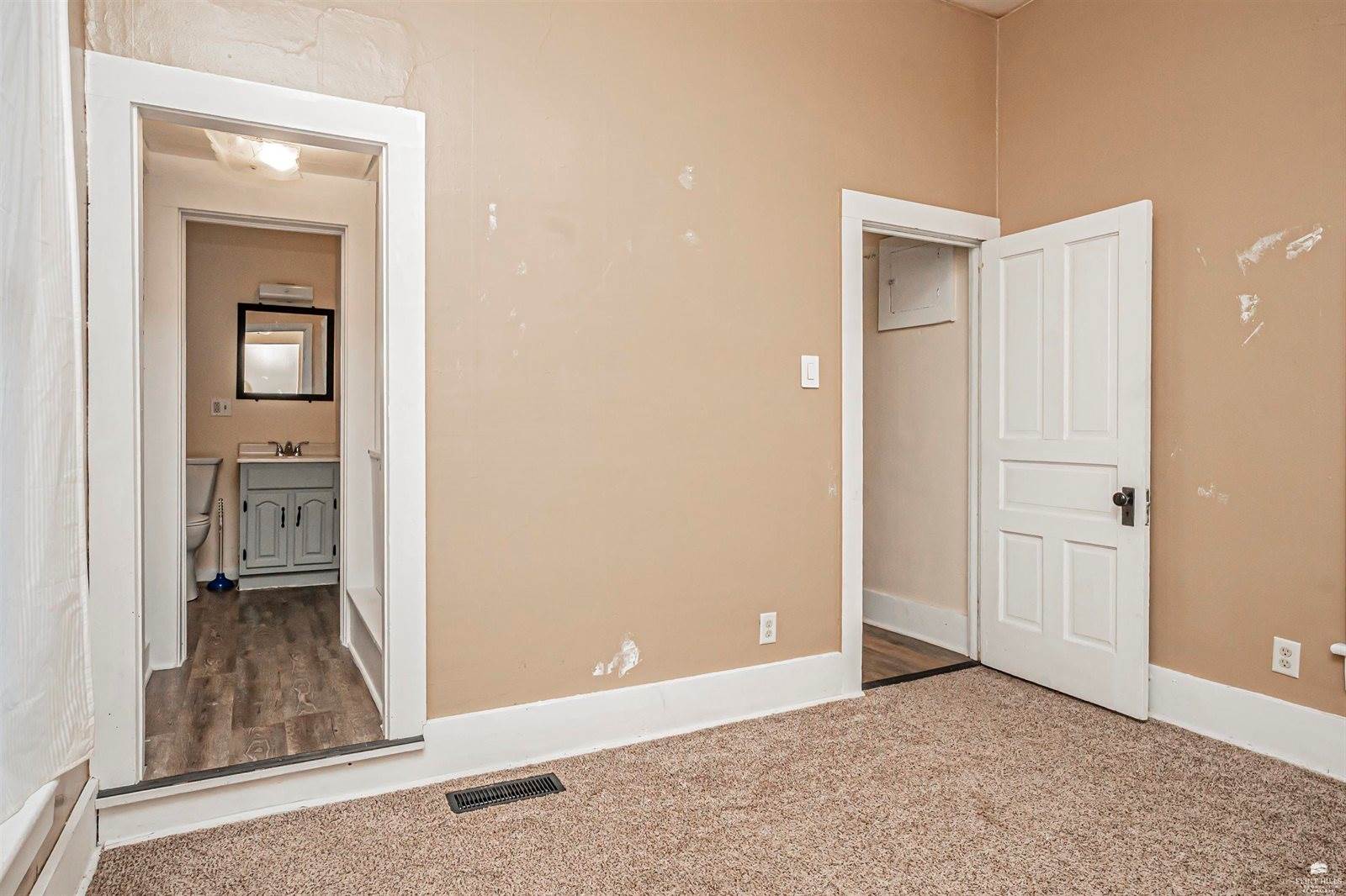 201 South Broadway Street, Herington, KS 67449