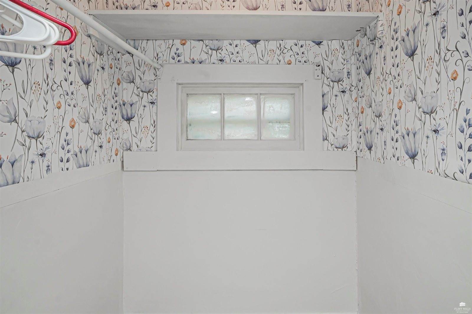 201 South Broadway Street, Herington, KS 67449