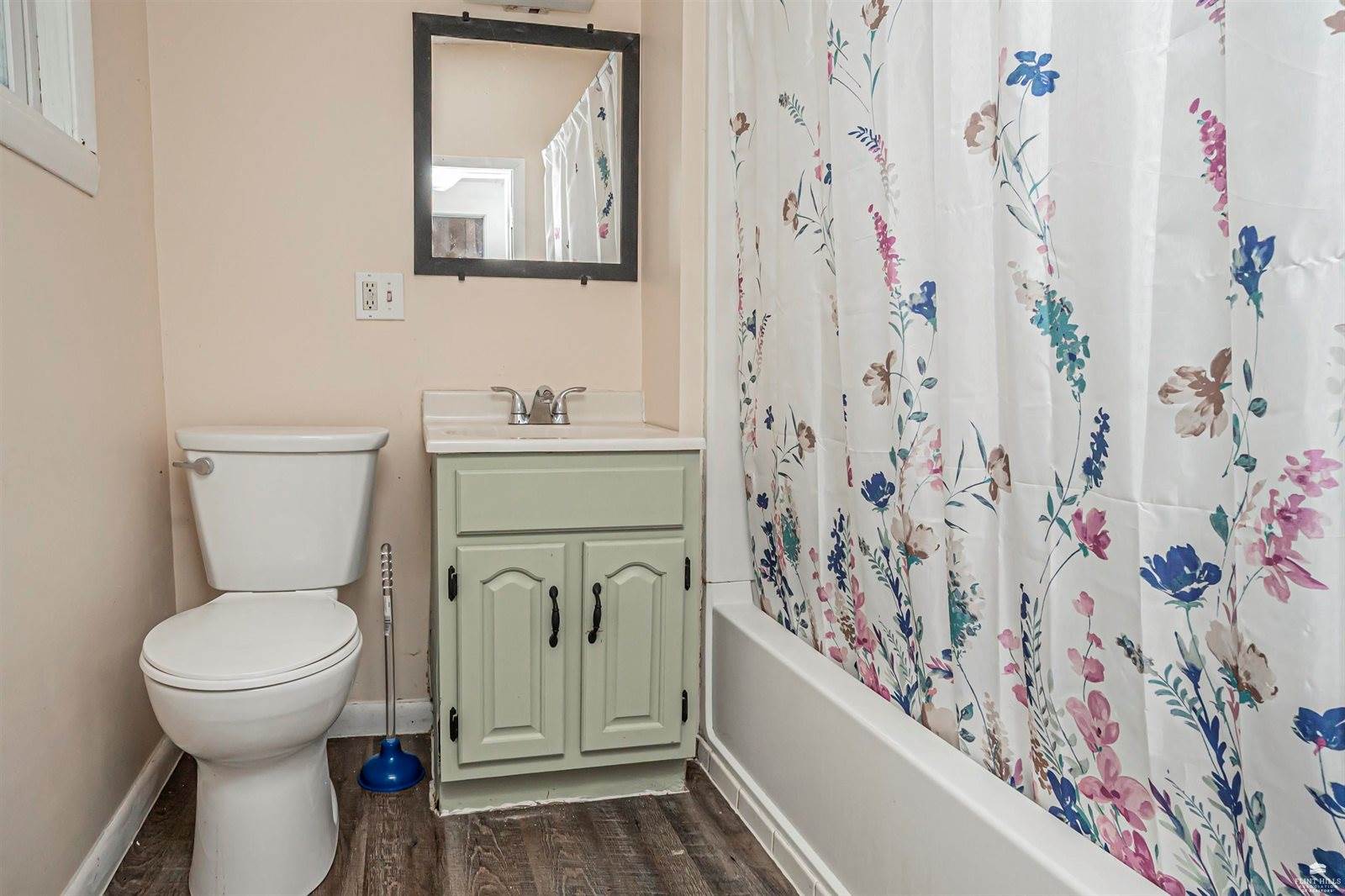 201 South Broadway Street, Herington, KS 67449