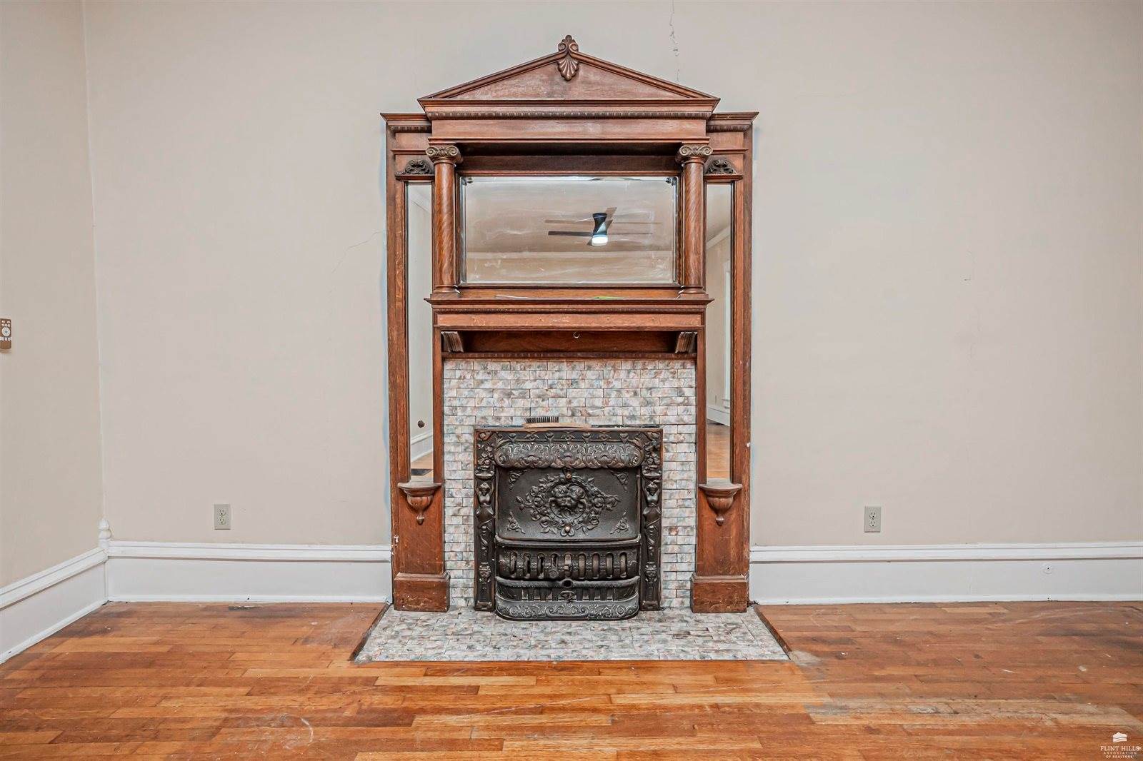 201 South Broadway Street, Herington, KS 67449