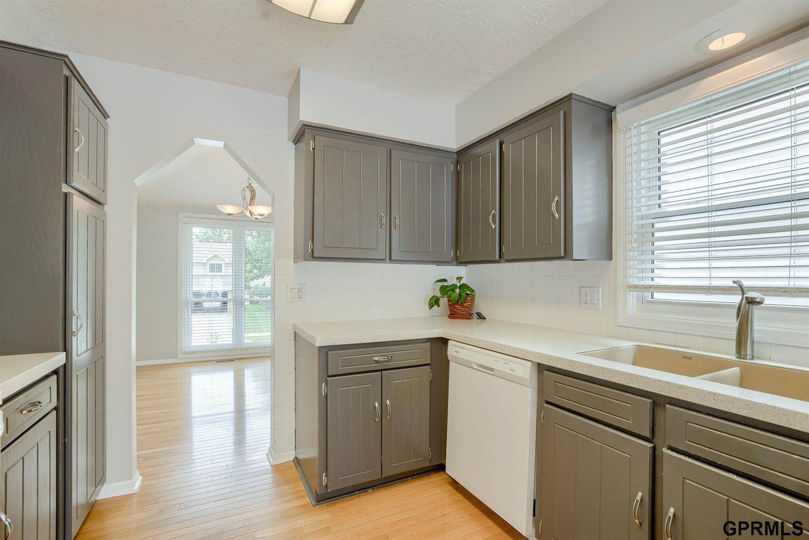 628 North 151 Circle, Omaha, NE 68154