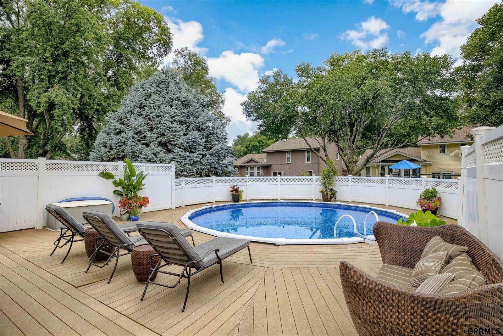 628 North 151 Circle, Omaha, NE 68154