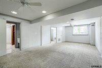 628 North 151 Circle, Omaha, NE 68154