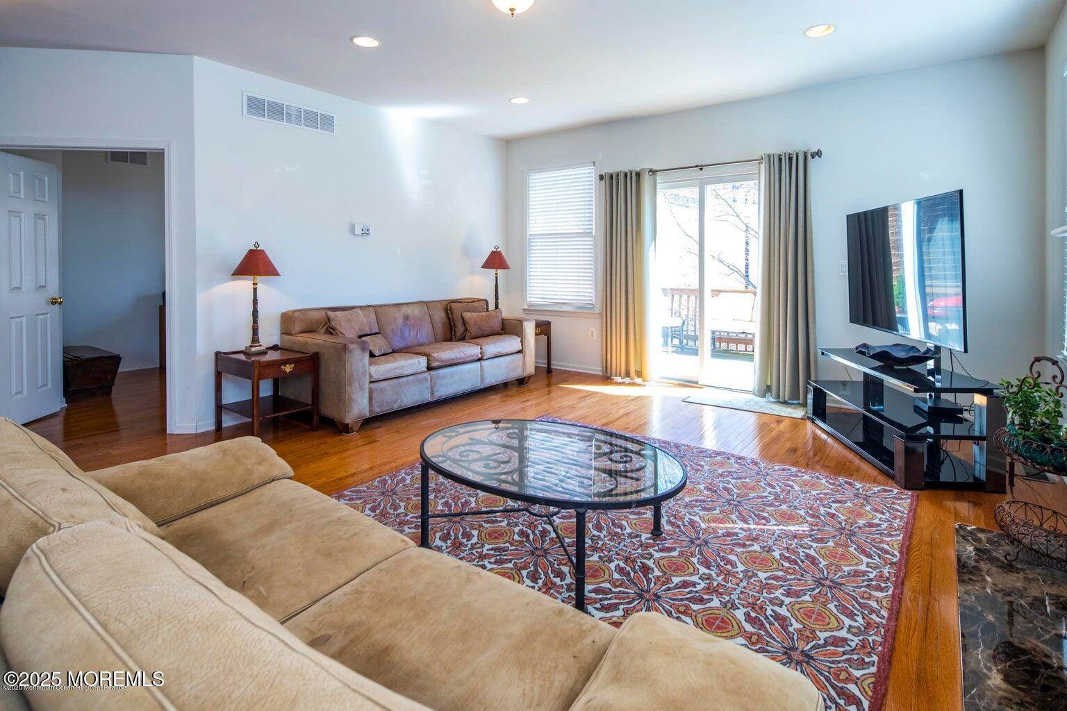 27 Brittany Court, Atlantic Highlands, NJ 07716