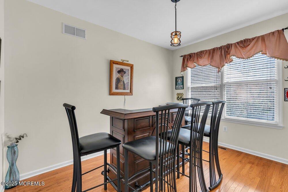 27 Brittany Court, Atlantic Highlands, NJ 07716