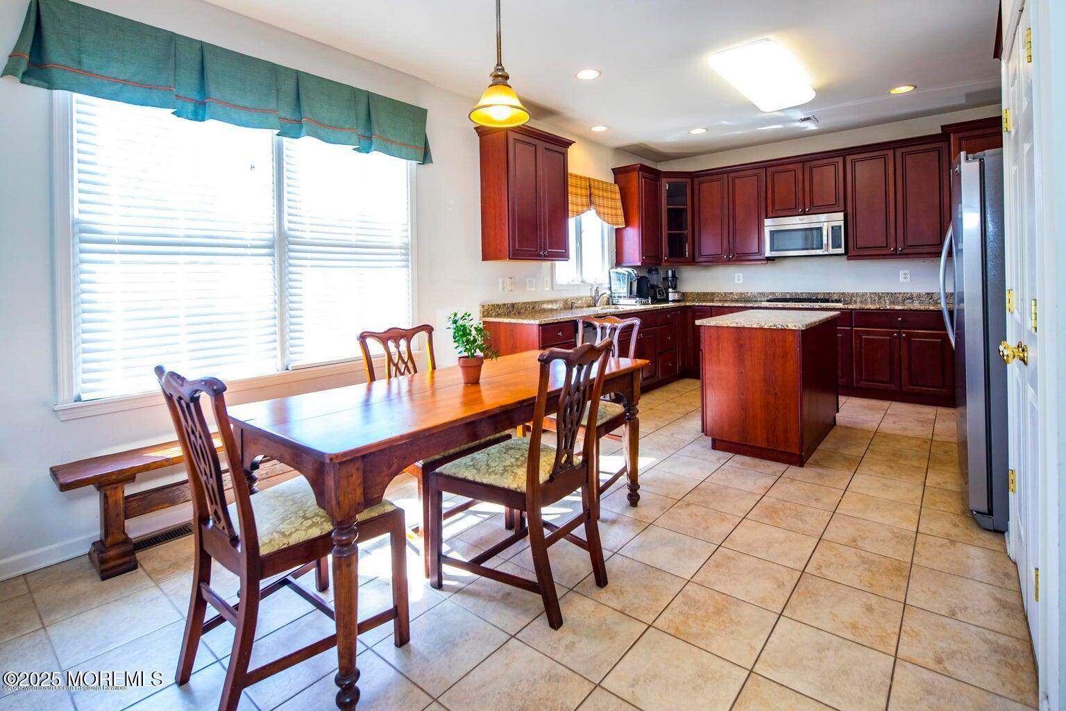 27 Brittany Court, Atlantic Highlands, NJ 07716