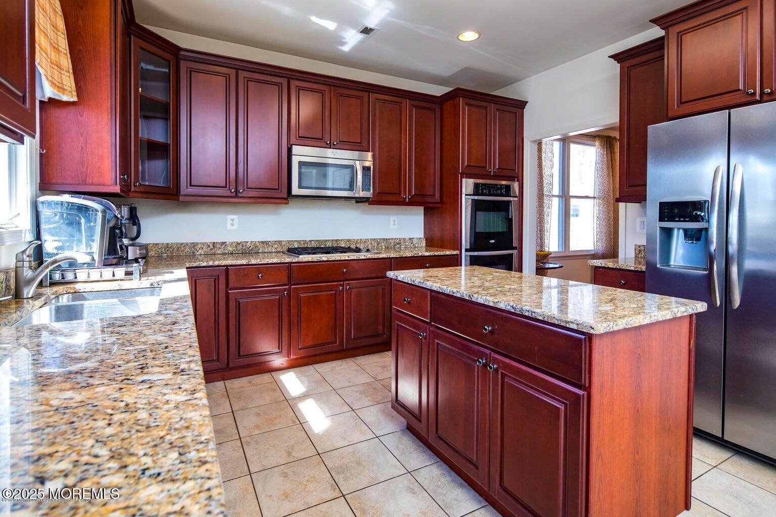 27 Brittany Court, Atlantic Highlands, NJ 07716