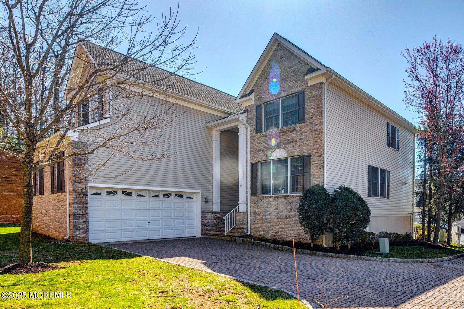 27 Brittany Court, Atlantic Highlands, NJ 07716