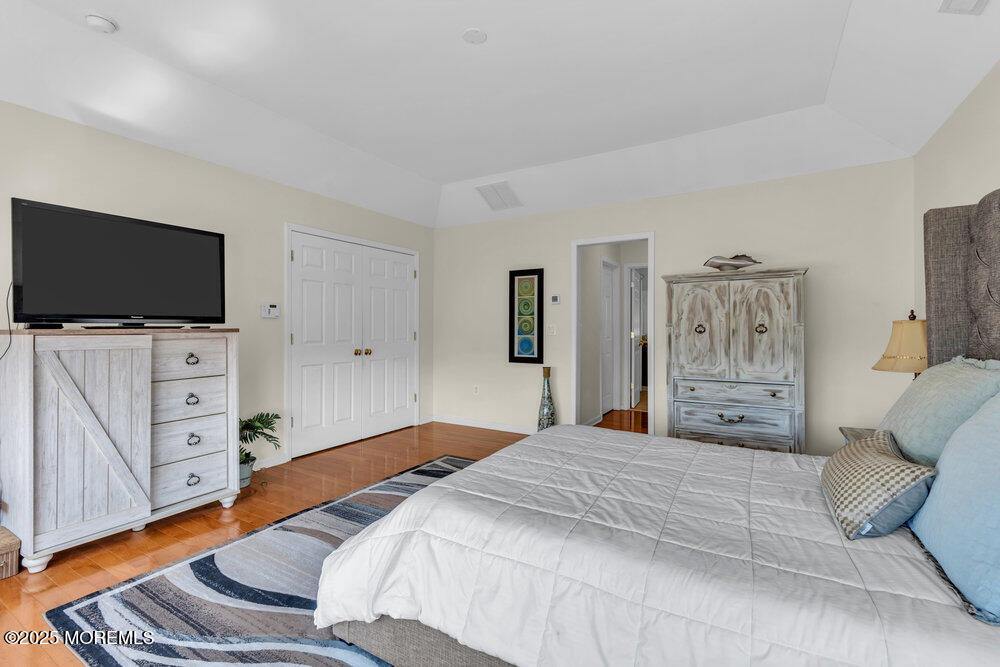 27 Brittany Court, Atlantic Highlands, NJ 07716