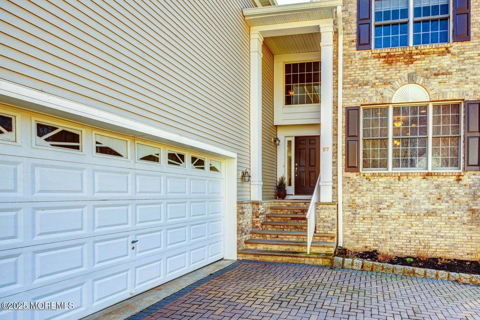 27 Brittany Court, Atlantic Highlands, NJ 07716