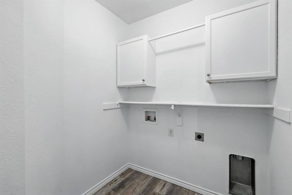 5521 Creek Hill Lane, Fort Worth, TX 76179