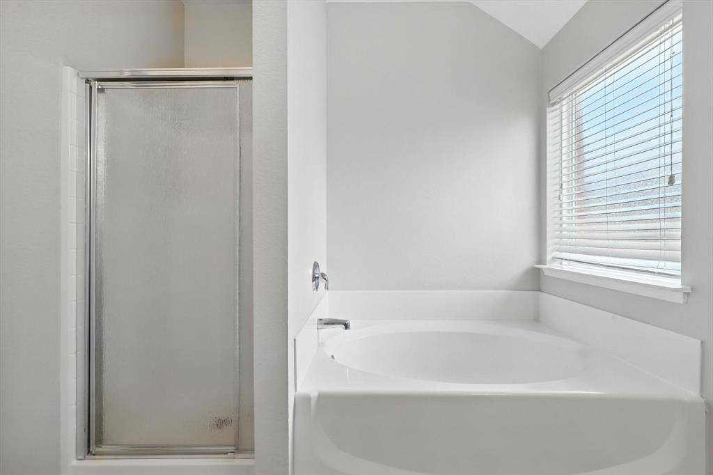 5521 Creek Hill Lane, Fort Worth, TX 76179