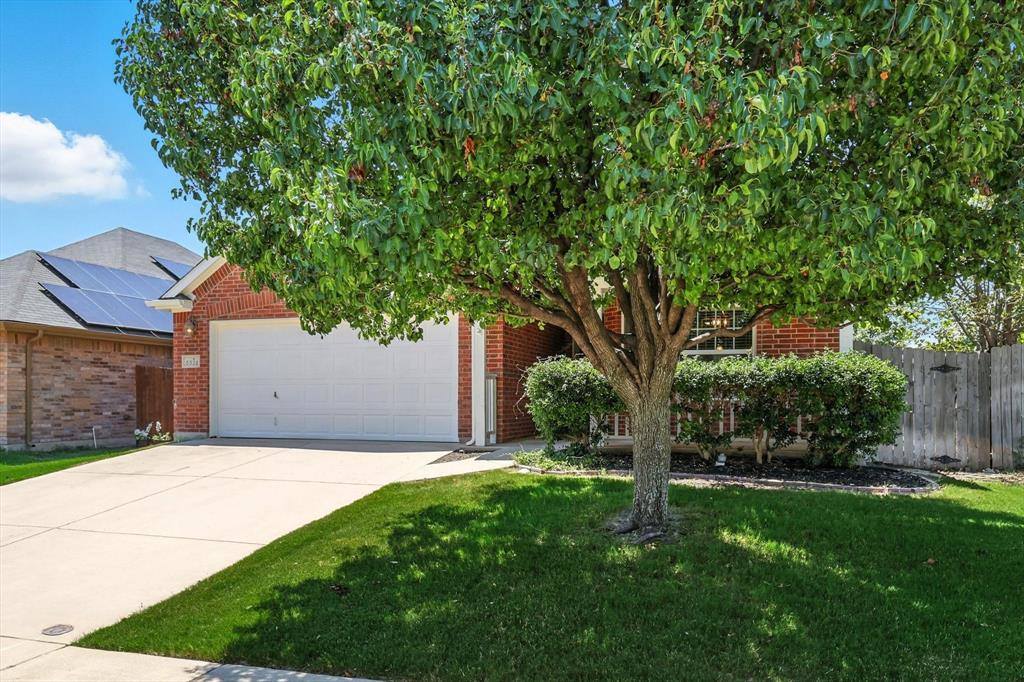 5521 Creek Hill Lane, Fort Worth, TX 76179