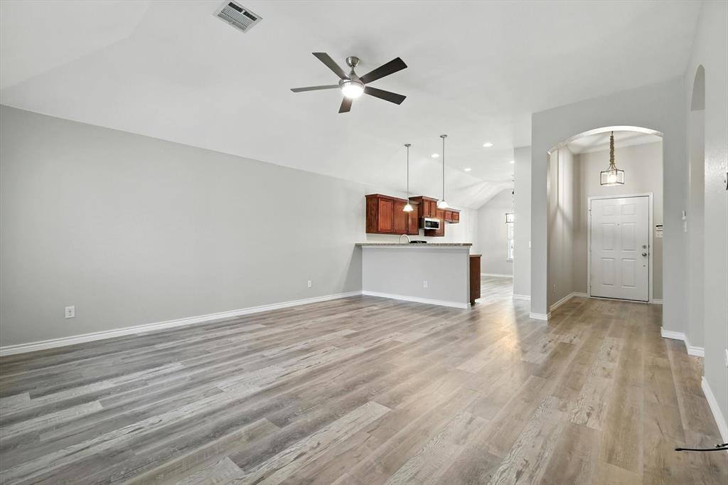 5521 Creek Hill Lane, Fort Worth, TX 76179